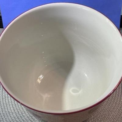 Vintage Tiffany & Co. Strasbourg Flowers Portugal Cache Pot 6.5" Tall in Good Preowned Condition.