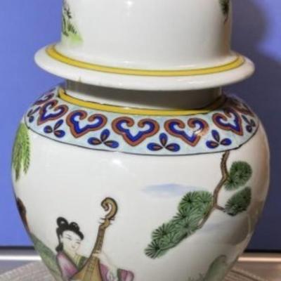 Chinese 20th Century Modern 12" Tall Ginger Jar Cannister in Good Preowned Condition.