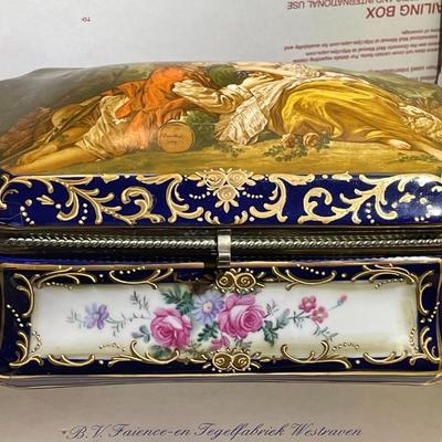 Vintage Japanese Large Figural Porcelain Hinged Trinket Box 10.5" Long, 6.5" Wide, & 5.75" Tall. (see desc)