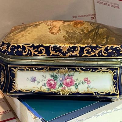 Vintage Japanese Large Figural Porcelain Hinged Trinket Box 10.5" Long, 6.5" Wide, & 5.75" Tall. (see desc)