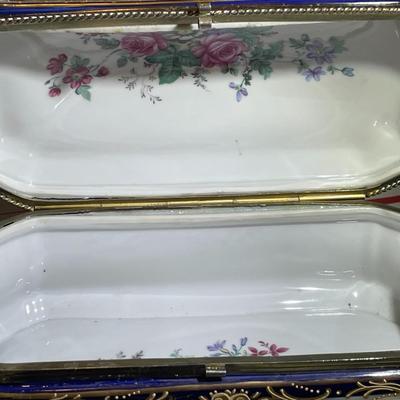 Vintage Japanese Large Figural Porcelain Hinged Trinket Box 10.5" Long, 6.5" Wide, & 5.75" Tall. (see desc)