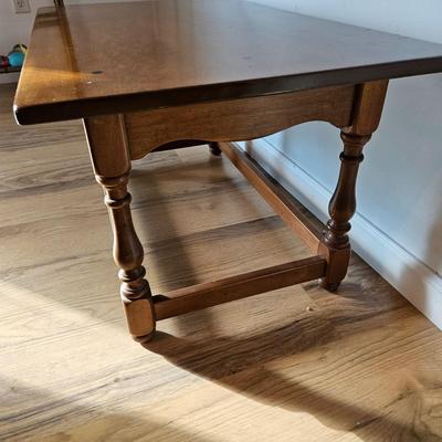Solid Wood Coffee Table (UD-DW)