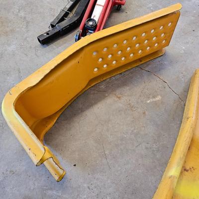 Assorted Automotive Tools & Accessories (G2-JS)