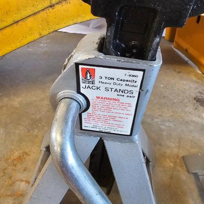 Assorted Automotive Tools & Accessories (G2-JS)