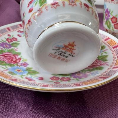 Fine China tea cups, Saucers