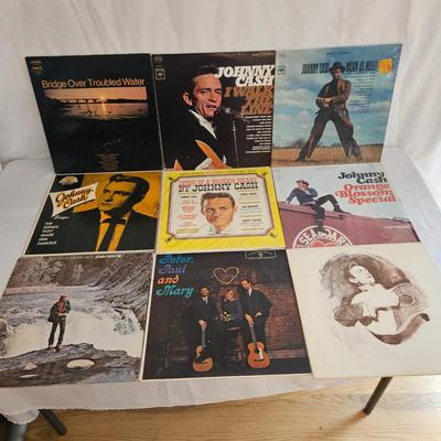 Crosley Turntable and Outlaw Country Style Vinyl (UD-DW)