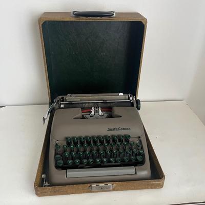 Vintage Smith Corona Sterling Portable Typewriter (UC-MG)
