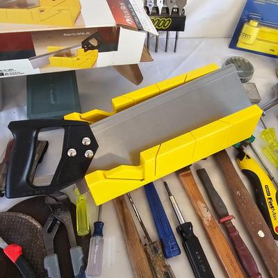 Assorted Tools (G2-JS)