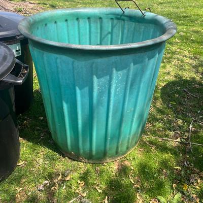 Four Hyper Tough 20 Gallon Garbage Cans & One large Plastic Container, (BY-MG)