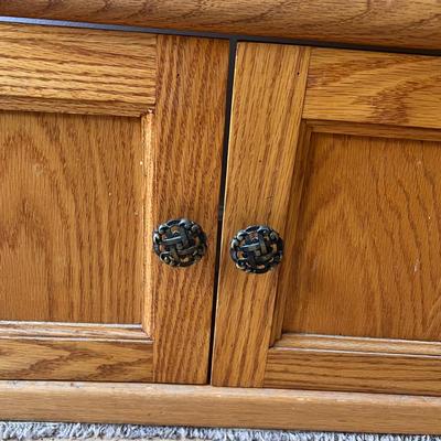 Small Wooden Hutch (D-DZ)