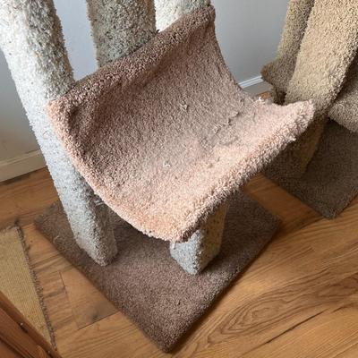 Cat Towers (D-DZ)