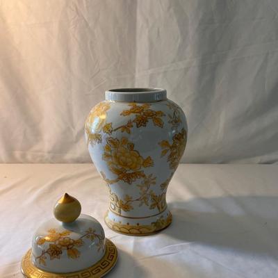 Set of Two Ginger Jars (D-DZ)