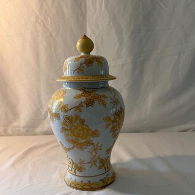 Set of Two Ginger Jars (D-DZ)