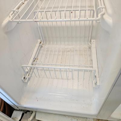 GE 25 CU Foot Side by Side Refrigerator/Freezer (G2-JS)
