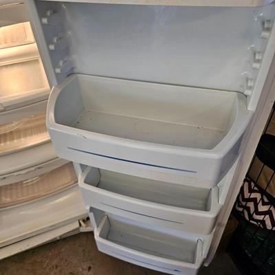 GE 25 CU Foot Side by Side Refrigerator/Freezer (G2-JS)