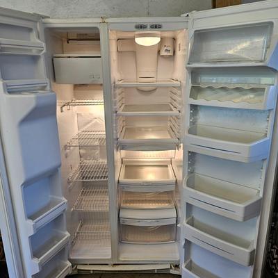GE 25 CU Foot Side by Side Refrigerator/Freezer (G2-JS)
