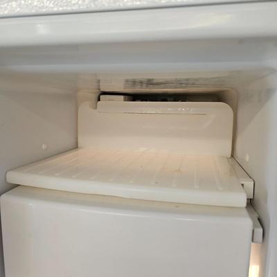 GE 25 CU Foot Side by Side Refrigerator/Freezer (G2-JS)