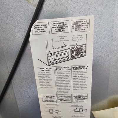 GE 25 CU Foot Side by Side Refrigerator/Freezer (G2-JS)
