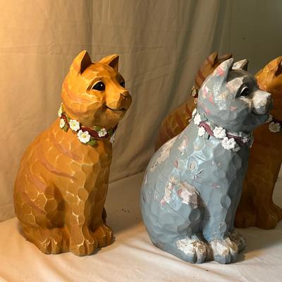 Set of Four Cat Statues (D-DZ)