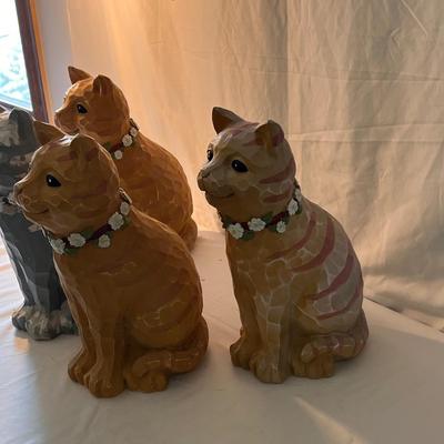 Set of Four Cat Statues (D-DZ)