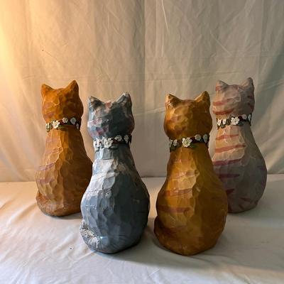 Set of Four Cat Statues (D-DZ)