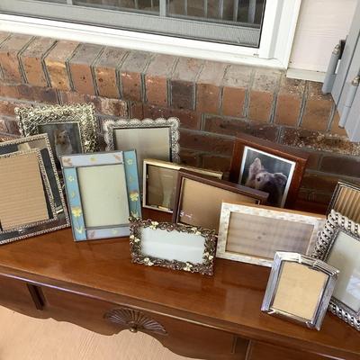 Frames lot 1