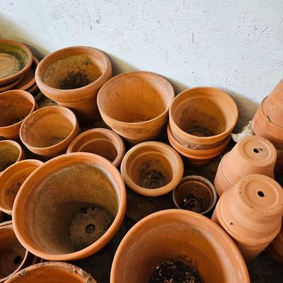 Lots of Pots - Terra Cotta Saucers And Planting Pots (G2-JS)