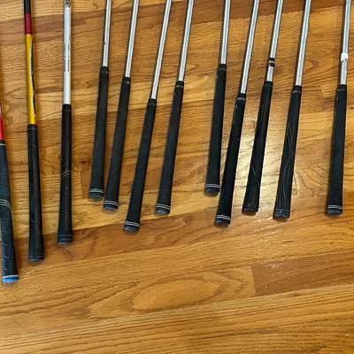 Set of TaylorMade Golf Clubs with Bag