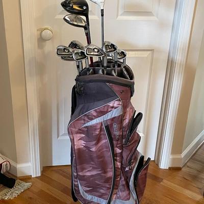 Set of TaylorMade Golf Clubs with Bag