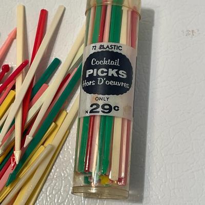 Vintage Spir-it Plastic Cocktail Picks