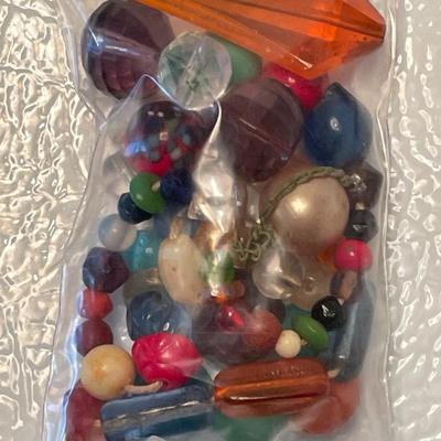 170+ Vintage Mostly Glass Beads
