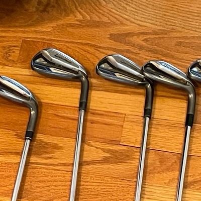 Set of TaylorMade Golf Clubs with Bag