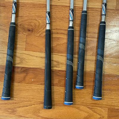 Set of TaylorMade Golf Clubs with Bag
