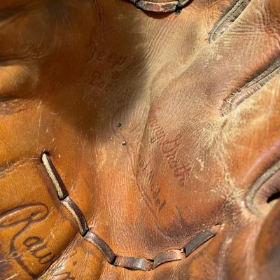 1960s Rawlings Johnny Groth Model Glove