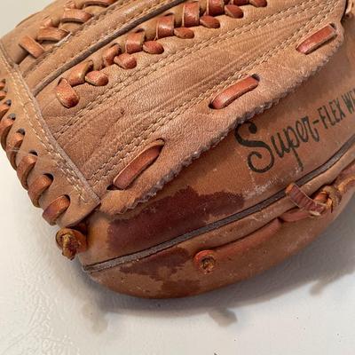 1990s Spaulding Glove for a Lefty