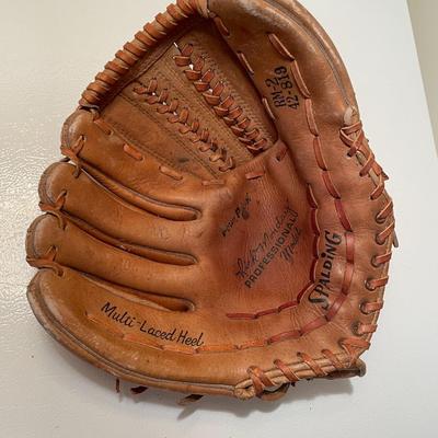 1990s Spaulding Glove for a Lefty