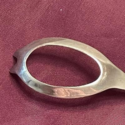 Rogers Bros A1 Olive Spoon Grapevine
