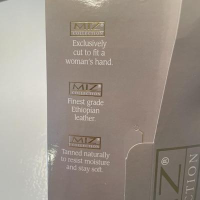 Woman's Golf Glove and Golf Balls