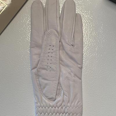 Woman's Golf Glove and Golf Balls