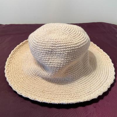 1980s Sunbelt Crocheted Hat