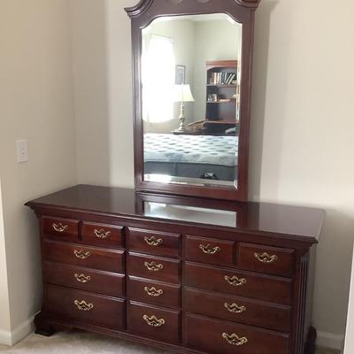 Thomasville dresser 33â€H 61â€W 20â€depth, mirror 50â€H 28â€depth