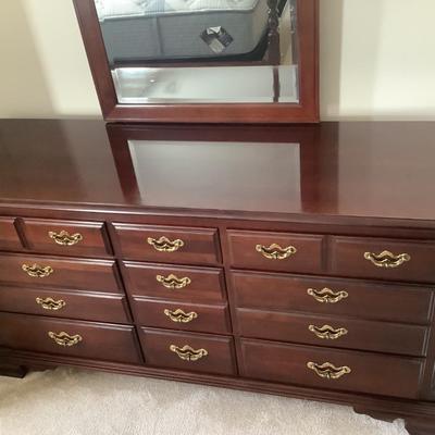 Thomasville dresser 33â€H 61â€W 20â€depth, mirror 50â€H 28â€depth