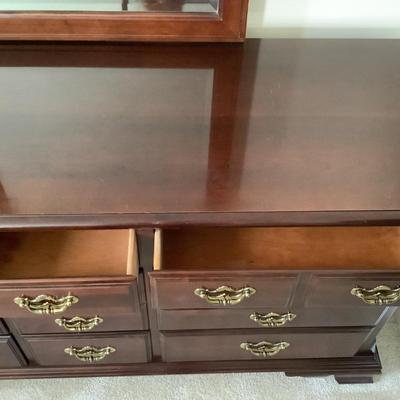 Thomasville dresser 33â€H 61â€W 20â€depth, mirror 50â€H 28â€depth