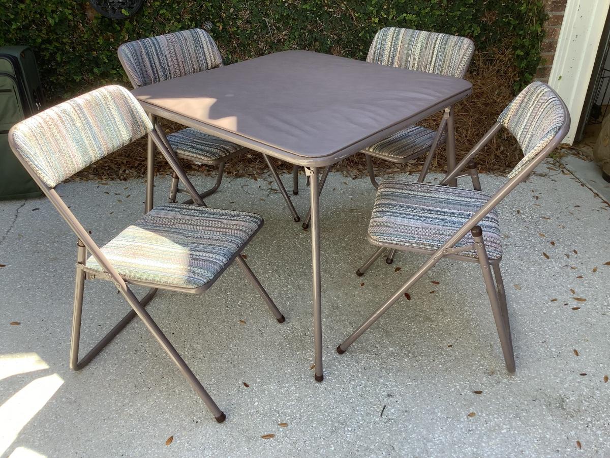 Cosco folding table & padded chairs