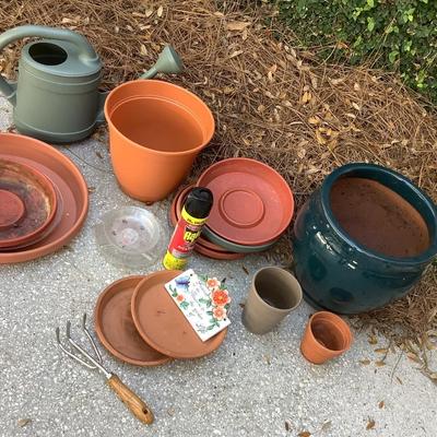 Plant pot lot