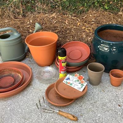 Plant pot lot