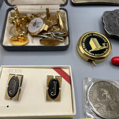 Lot of men's jewelry