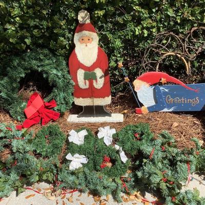 Mantle garland Santa