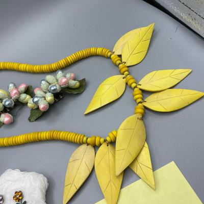 Lot of Spring jewelry