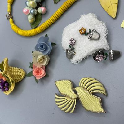Lot of Spring jewelry